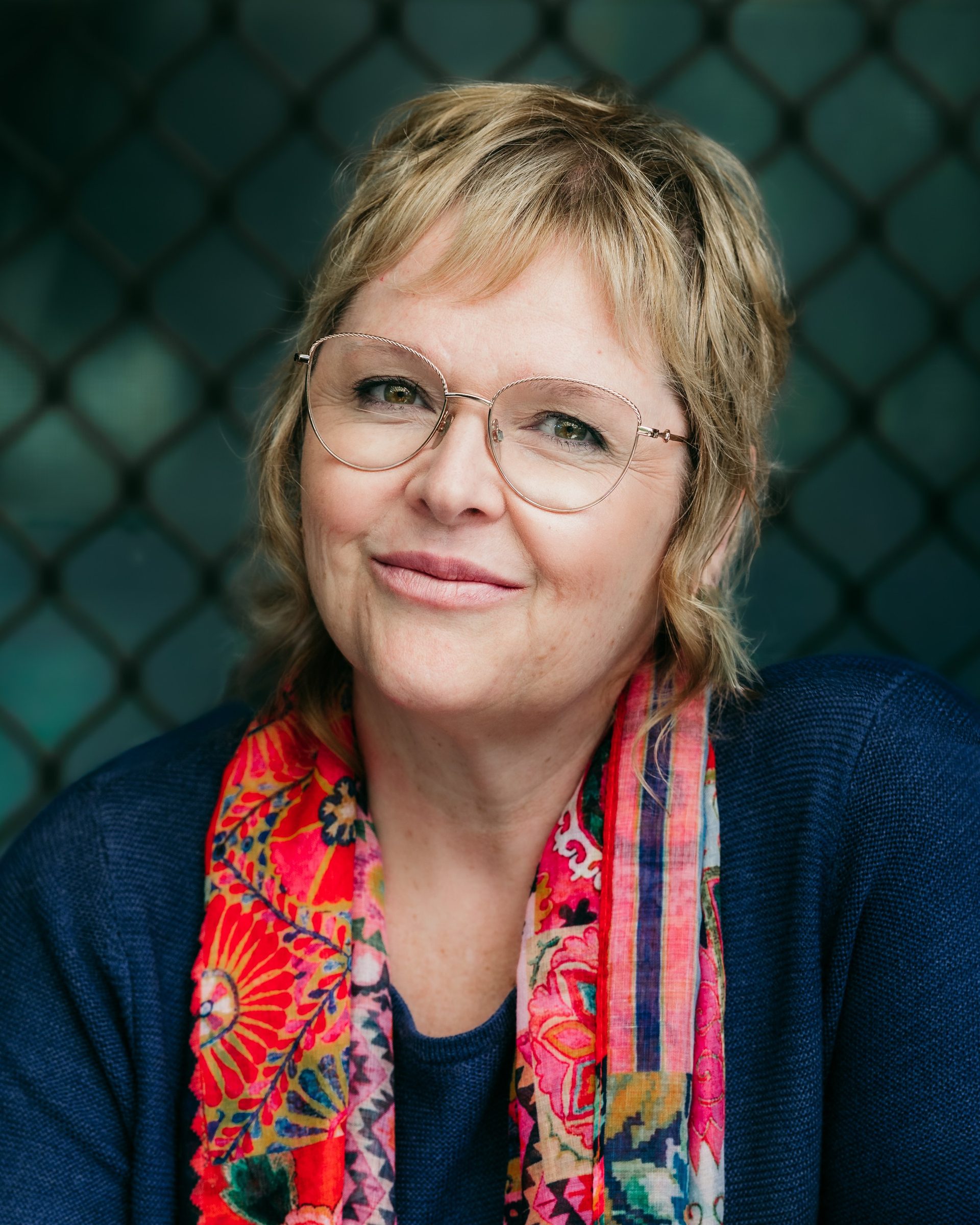 Dr Laine Loxlea-Danann
